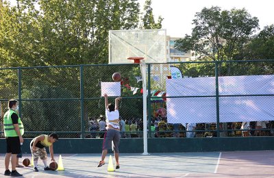 Bayraklılı çocuklar hem eğlendi, hem spor yaptı